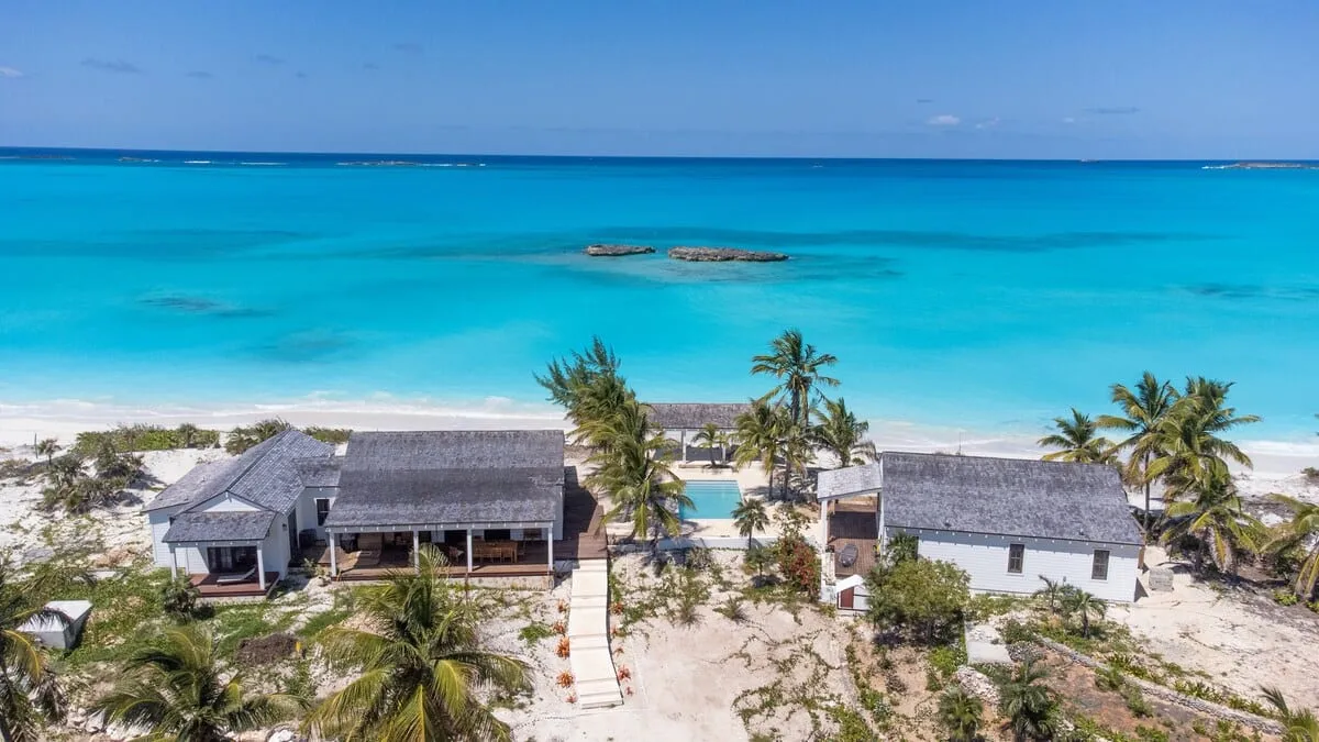 Woodstar Beach House, Little Exuma · Moriah Harbour Cay National Park