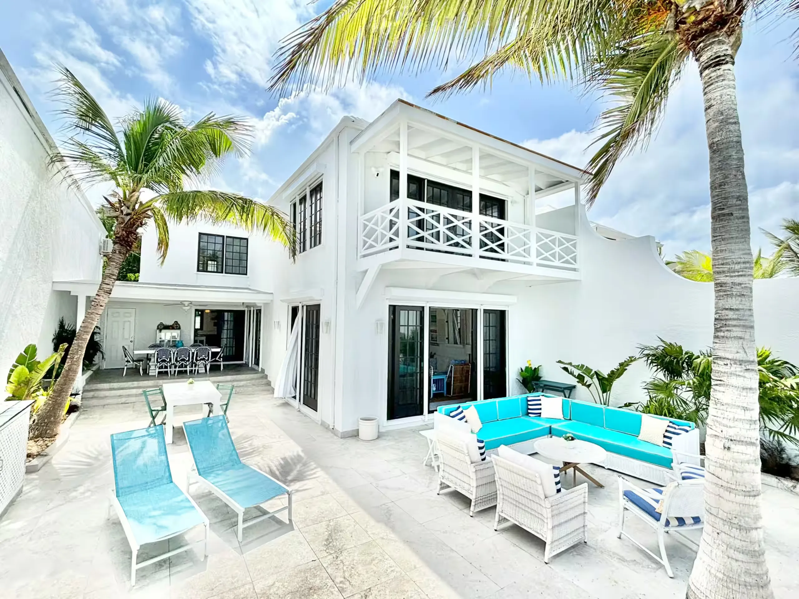 Cable Beach Oceanfront Villa, Cable Beach · Nassau