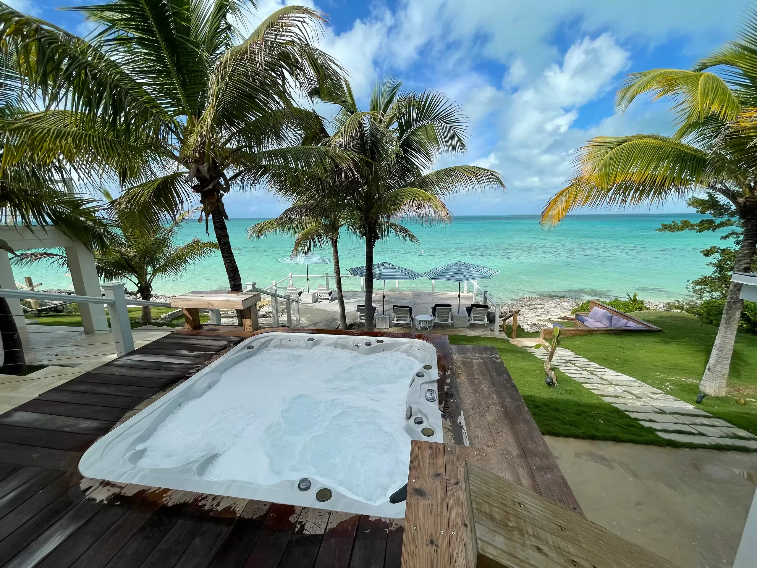 Paradise at Sunset, Current · North Eleuthera